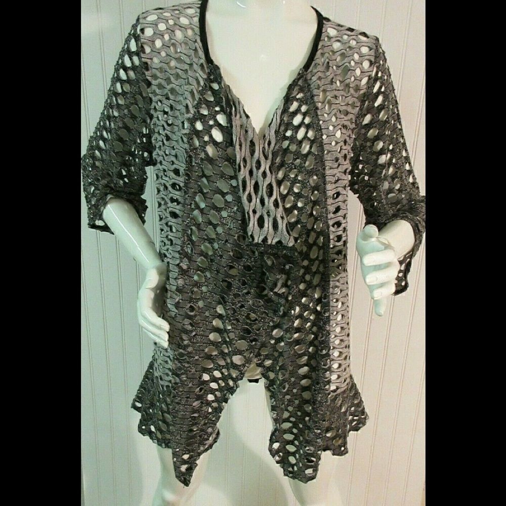 Lily by Firmiana open weave wrap top Gray M NEW!